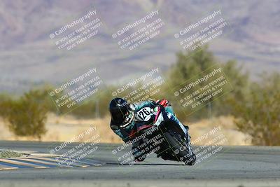 media/Jan-16-2022-CVMA (Sun) [[7f3d92989d]]/Race 2 Supersport Middleweight/